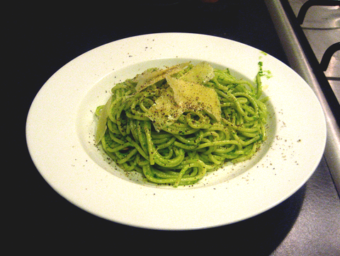 Spaghetti with Parsley Pesto